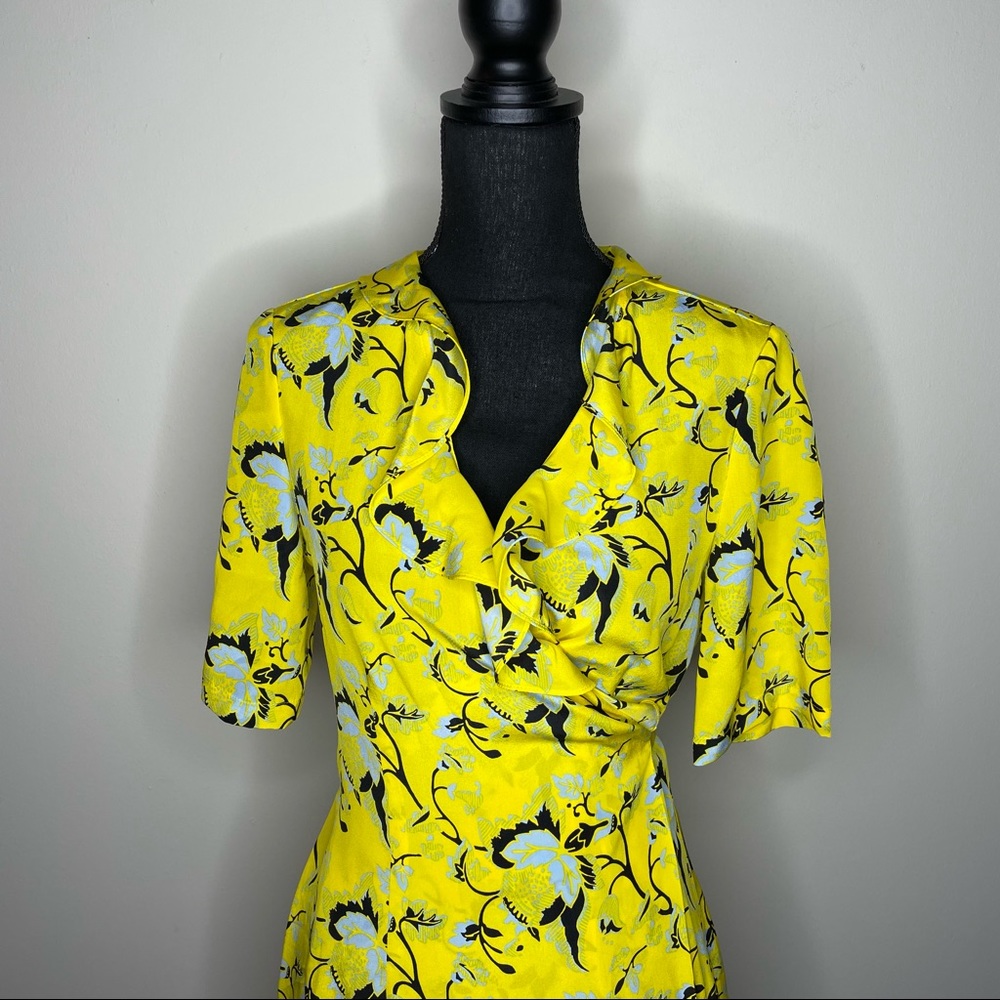 Diane Von Furstenberg Silk Yellow Floral Wrap Dress Size Small